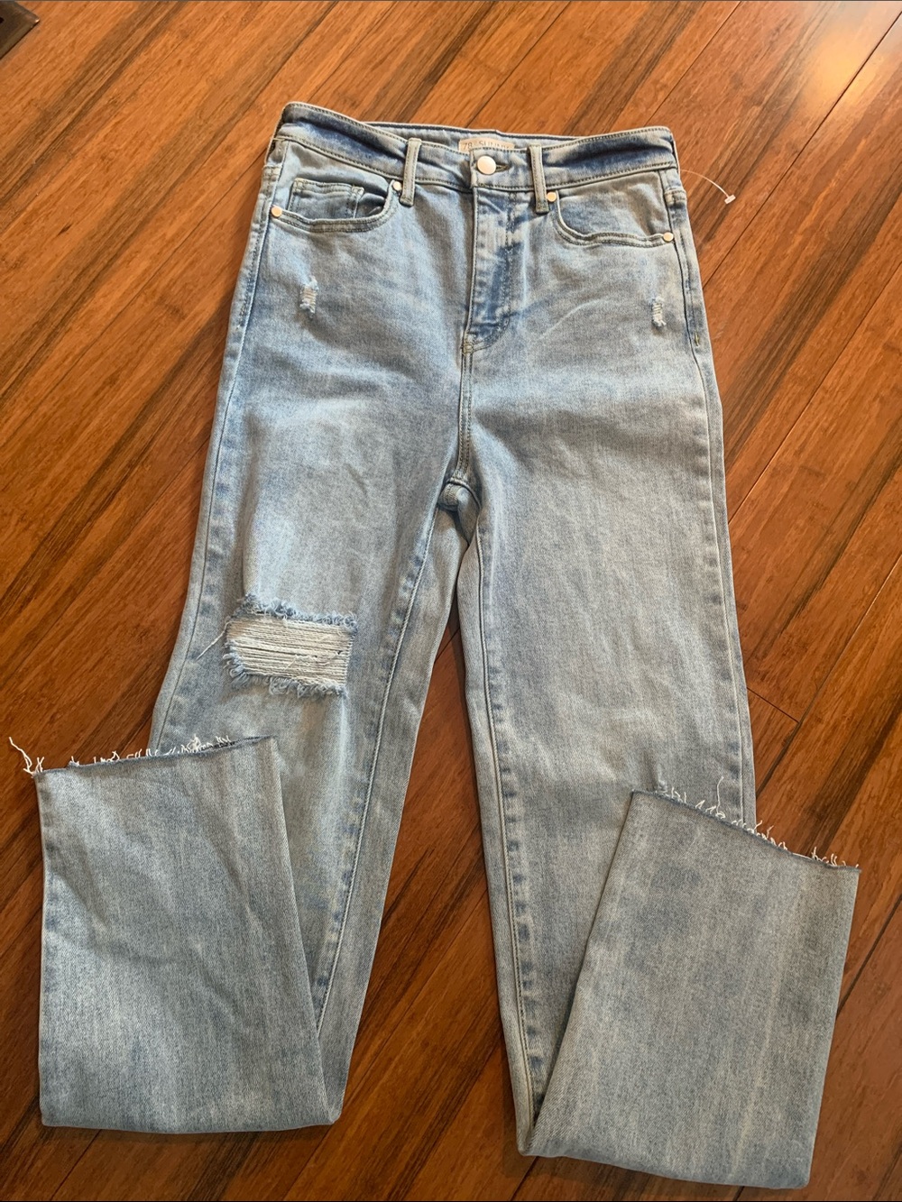Women's Light Blue Straight-Leg Distressed Jeans